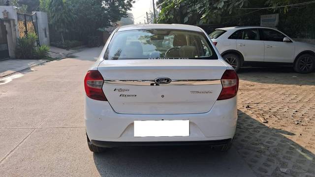 https://images10.gaadi.com/usedcar_image/4279730/original/processed_d818516a7c0ef271ed2970aa15ce7680.jpg?imwidth=6402