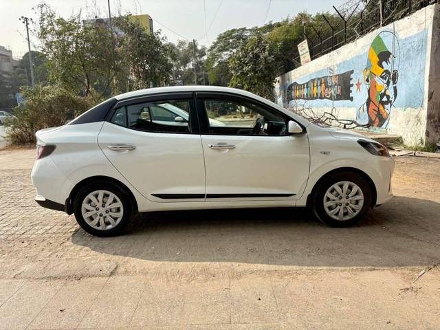 https://images10.gaadi.com/usedcar_image/4279875/original/processed_2bc807376b236f3e5cdaddb9a2922ce3.jpg?imwidth=6401