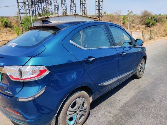 https://images10.gaadi.com/usedcar_image/4280074/original/8b58098c42a8c033cba6d4f2ee4ea726.jpg?imwidth=6401