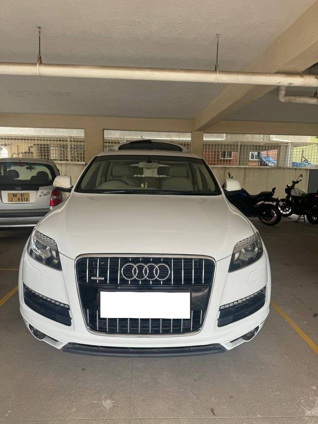 https://images10.gaadi.com/usedcar_image/4280109/original/2e847a6cde832157cfc15449f431260e.jpg?imwidth=6402