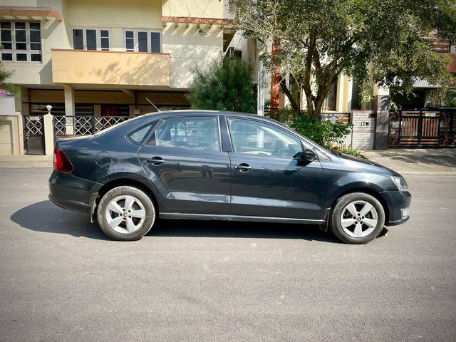 https://images10.gaadi.com/usedcar_image/4280144/original/a8efc5afae6e45e4bfedf53fa67ac36b.jpg?imwidth=6401