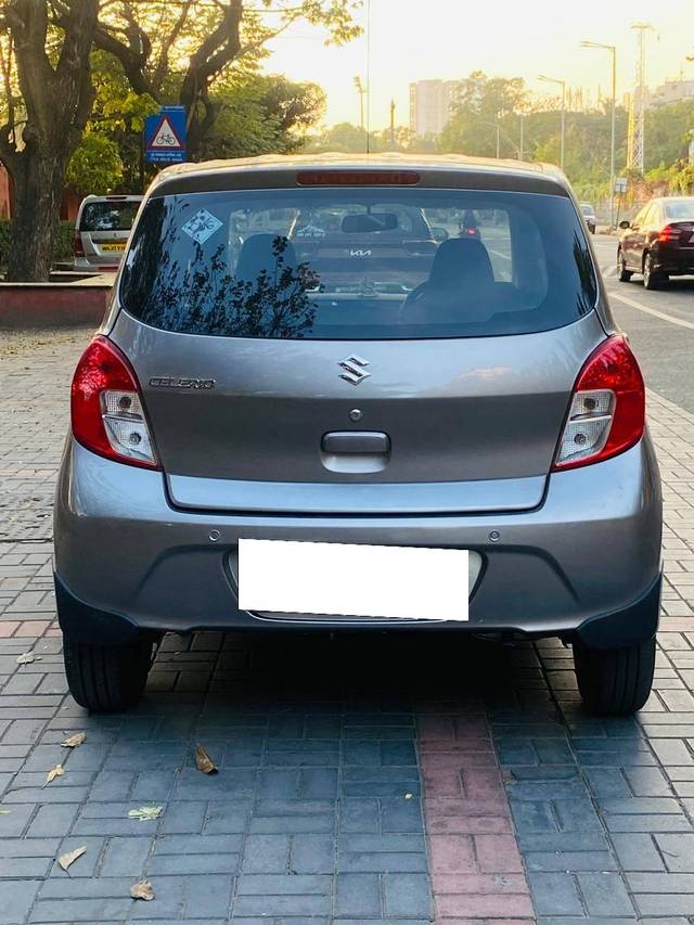 https://images10.gaadi.com/usedcar_image/4280279/original/processed_2cfebd6a83d055c53c72fbb345b677f7.jpg?imwidth=6402