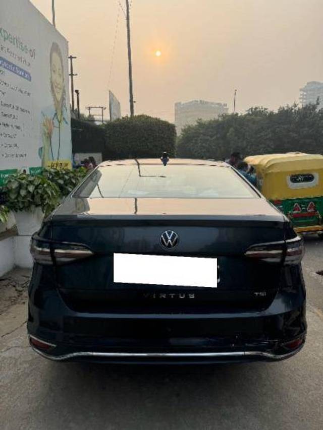 https://images10.gaadi.com/usedcar_image/4280299/original/c958a17612137b0a4dd4a872b082b0e5.jpg?imwidth=6401