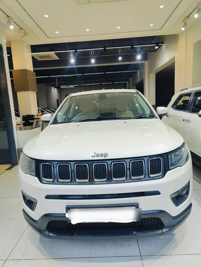 https://images10.gaadi.com/usedcar_image/4280318/original/processed_f38ce14780a255f9f19b26b3be7610ed.jpg?imwidth=6402