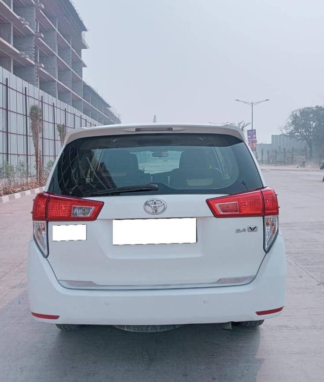 https://images10.gaadi.com/usedcar_image/4280327/original/processed_723b084faf91969202ca62ad05565d88.jpg?imwidth=6402