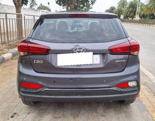 https://images10.gaadi.com/usedcar_image/4280341/original/processed_3427d62f-6cac-4fce-97f3-08eb8d988df0.jpg?imwidth=6401