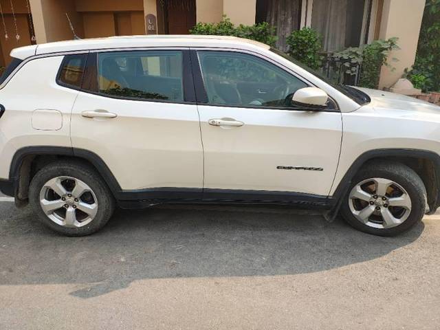 https://images10.gaadi.com/usedcar_image/4280376/original/processed_c1b5648f-e728-46d6-a491-968ceb02b7eb.jpg?imwidth=6401