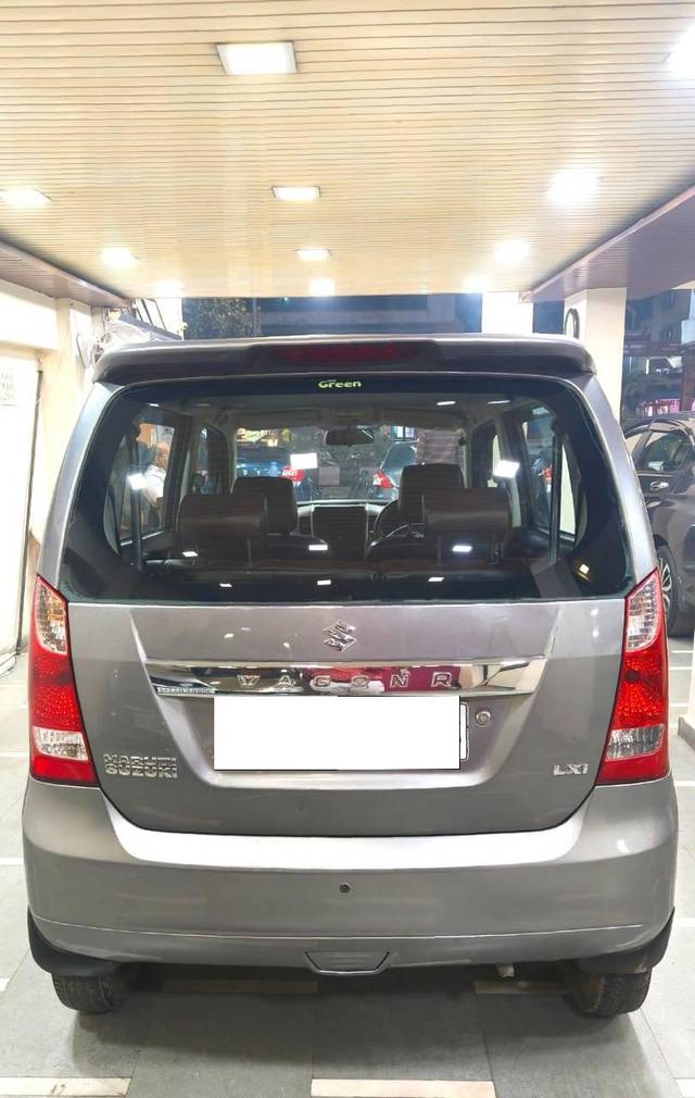 https://images10.gaadi.com/usedcar_image/4280380/original/processed_857697c30154ca0edb0bb96c32dba47e.jpg?imwidth=6401