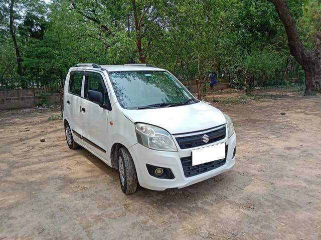 https://images10.gaadi.com/usedcar_image/4280408/original/processed_582e32af9a85df2fae258f51b8e9942f.jpeg?imwidth=6400