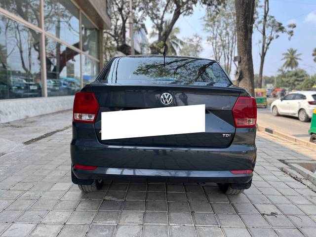 https://images10.gaadi.com/usedcar_image/4280423/original/processed_65de0111378ef0d082f586352572d8a2.jpg?imwidth=6402