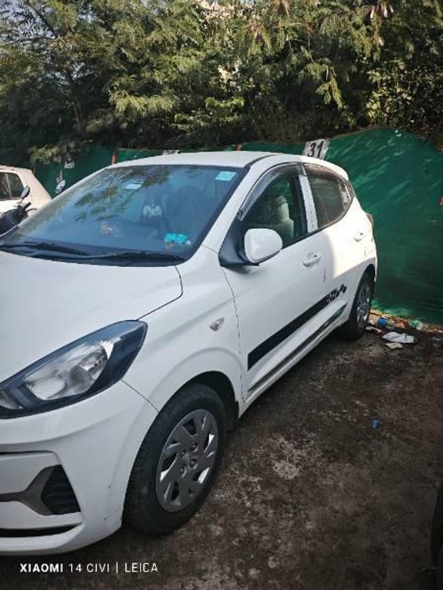 https://images10.gaadi.com/usedcar_image/4280451/original/processed_3e8c6be6-c201-4d4c-b2e8-0ef079cb06c2.jpg?imwidth=6402