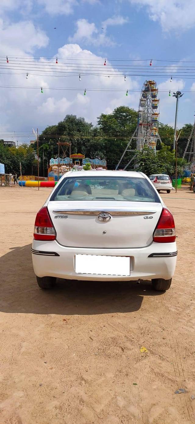 https://images10.gaadi.com/usedcar_image/4280457/original/processed_3481269469f8240d14b5afdd952d7c97.jpg?imwidth=6402