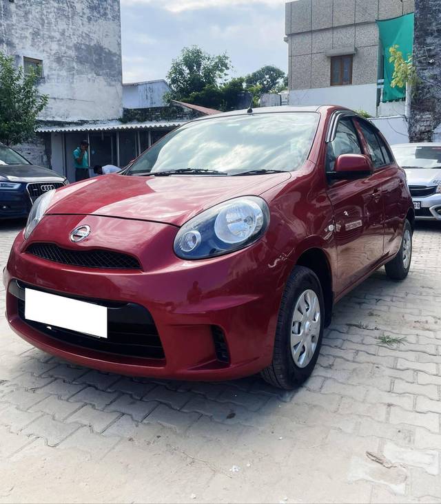 https://images10.gaadi.com/usedcar_image/4280465/original/processed_42f53a0da69cabca37eee87701a46304.jpg?imwidth=6402