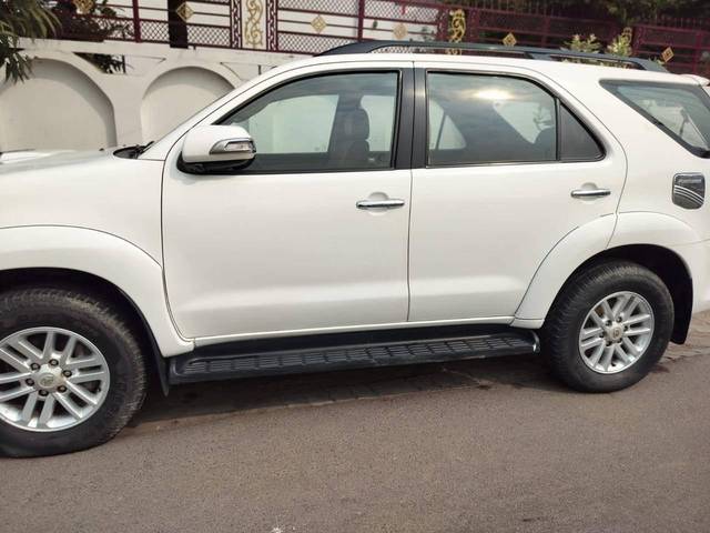 https://images10.gaadi.com/usedcar_image/4280489/original/processed_ec09635873a91f4dcc3dcc3950e8cb50.jpg?imwidth=6402