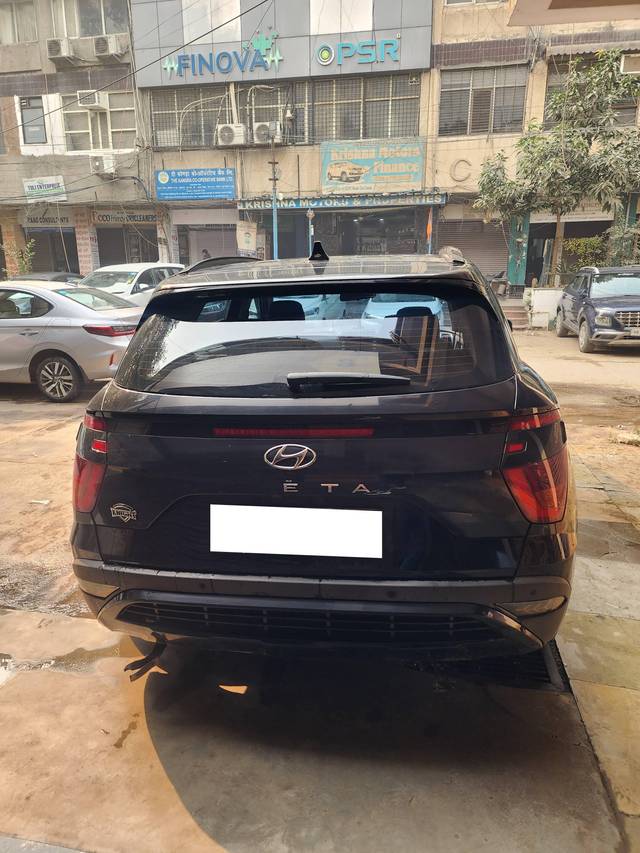 https://images10.gaadi.com/usedcar_image/4280526/original/processed_b8b63b1800b47aec7ca1c72160ba5145.jpg?imwidth=6401