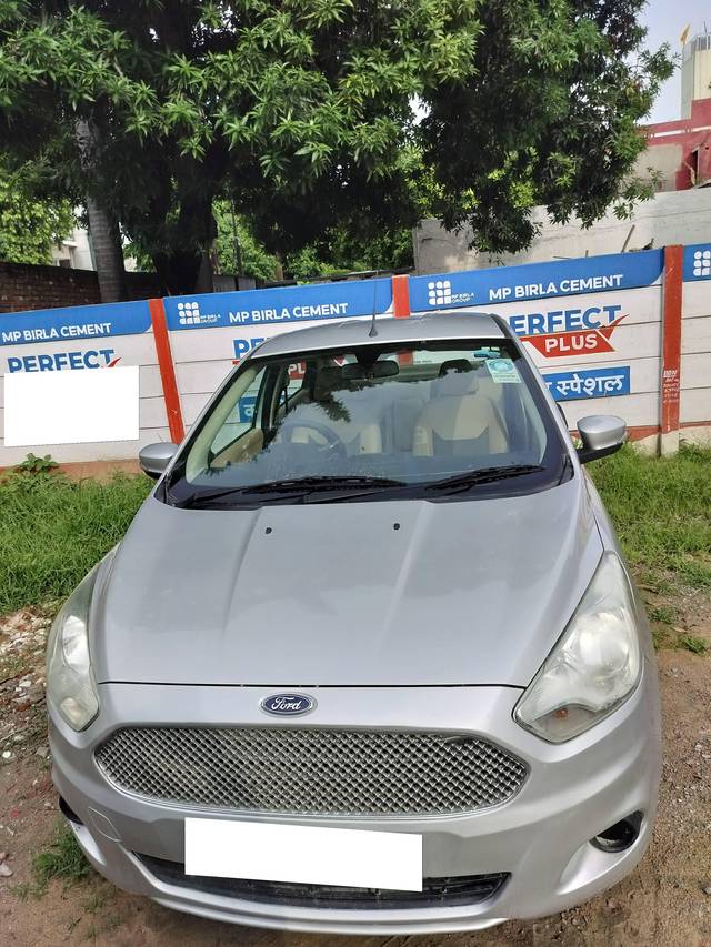 https://images10.gaadi.com/usedcar_image/4280531/original/processed_7a6d57096e1964e39e59cd85401114fa.jpg?imwidth=6401