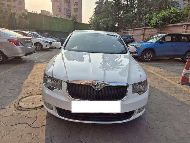 https://images10.gaadi.com/usedcar_image/4280570/original/processed_c304093e85da9708407e79b8d4d8dedf.jpg?imwidth=6400