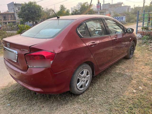 https://images10.gaadi.com/usedcar_image/4280579/original/289d463b89f2a6c673cfa1f8d2fae06f.jpeg?imwidth=6401