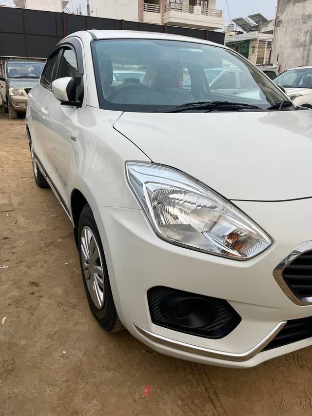 https://images10.gaadi.com/usedcar_image/4280595/original/a855cdd7a5ea6716dd9bcb2cfe80feac.jpg?imwidth=6401