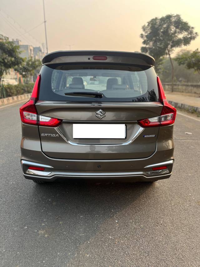 https://images10.gaadi.com/usedcar_image/4280624/original/processed_d38b389764766e75c139b719d1e32481.jpg?imwidth=6402