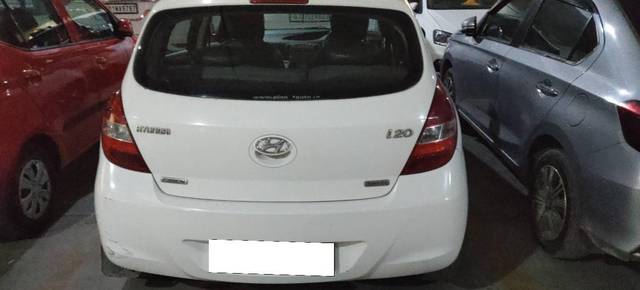 https://images10.gaadi.com/usedcar_image/4280630/original/2019a68648faae0450754f6671e7adee.jpg?imwidth=6401