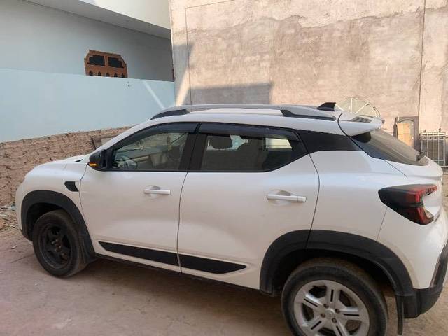 https://images10.gaadi.com/usedcar_image/4280631/original/7c5b060ad1c4123a095b4adb458677f4.jpeg?imwidth=6402