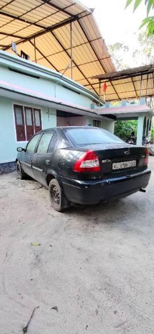 https://images10.gaadi.com/usedcar_image/4280647/original/processed_354c52e3-f55b-4254-8737-b584bbca2357.jpg?imwidth=6401