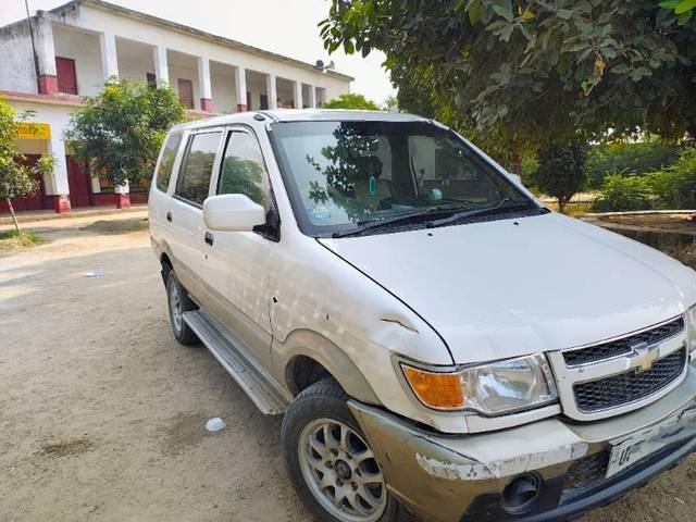 https://images10.gaadi.com/usedcar_image/4280681/original/processed_ad27794d-4fc1-445e-8308-502242bdaab4.jpg?imwidth=6400