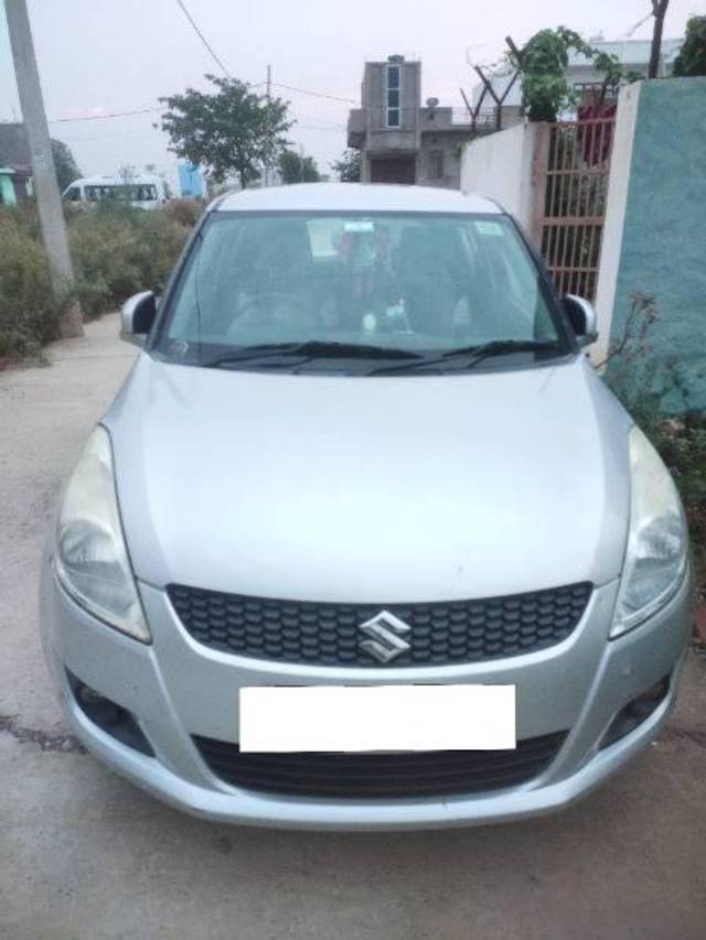 https://images10.gaadi.com/usedcar_image/4280711/original/processed_09cc3dc5-ec35-4200-a488-3f99f4d189fa.jpg?imwidth=6400