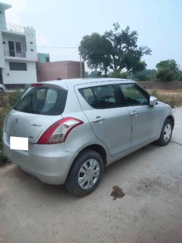 https://images10.gaadi.com/usedcar_image/4280711/original/processed_0fc96ffd-a206-4e5b-9346-cde4bcd505f9.jpg?imwidth=6402