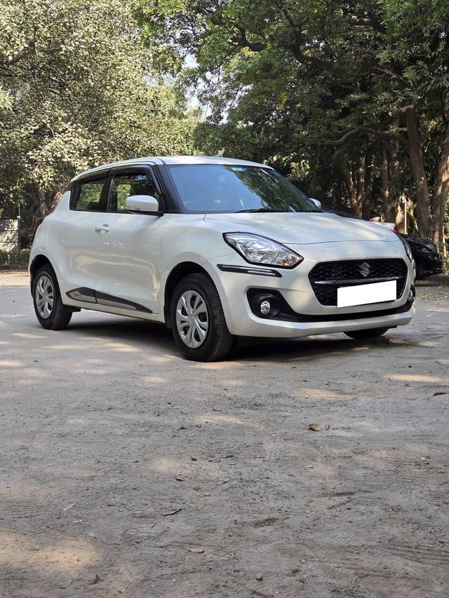 https://images10.gaadi.com/usedcar_image/4280752/original/processed_e32a497bb863cb9e547a7d7f1373ed74.jpg?imwidth=6400