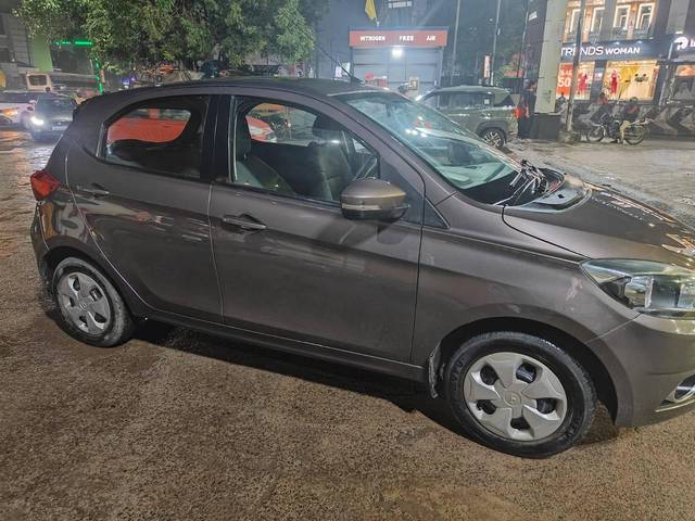 https://images10.gaadi.com/usedcar_image/4280777/original/processed_62cf428318bfc05d532c97f7b98c58ec.jpg?imwidth=6400