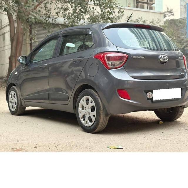 https://images10.gaadi.com/usedcar_image/4280789/original/processed_e4b487a78bd0cdf70ae0b9963a15c679.jpg?imwidth=6402