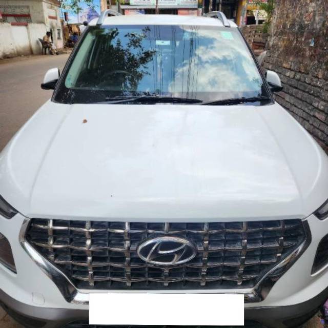 https://images10.gaadi.com/usedcar_image/4280804/original/processed_7ec6ec4f-e8fe-41fb-9e78-cae156f371d6.jpg?imwidth=6400