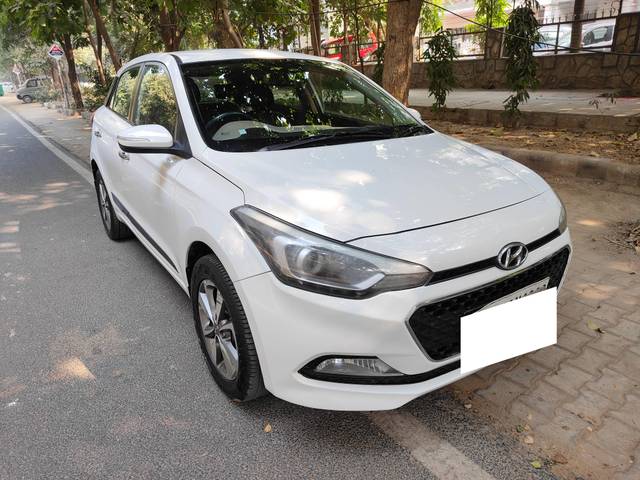 https://images10.gaadi.com/usedcar_image/4280903/original/processed_b9a087e133d09a38bbc3411670948e4d.jpg?imwidth=6400