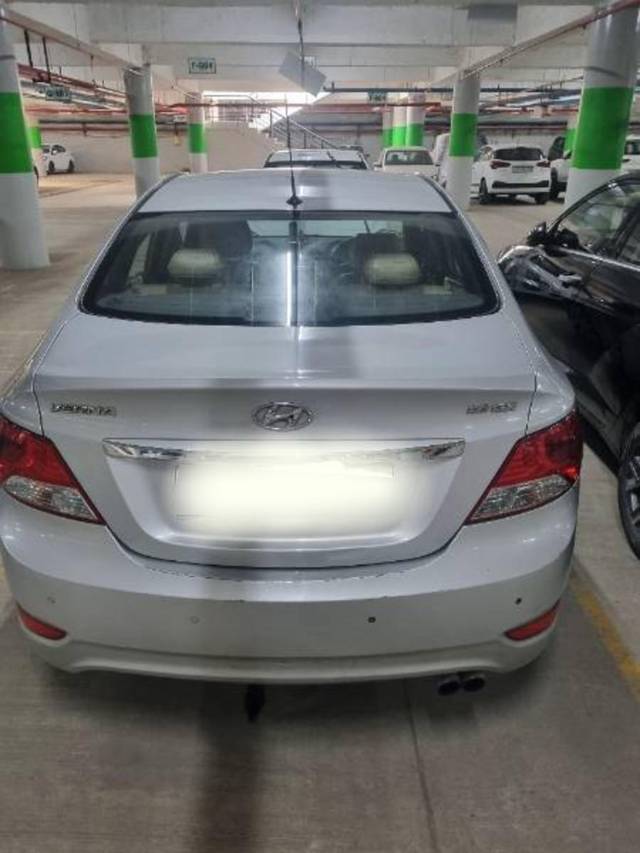 https://images10.gaadi.com/usedcar_image/4280906/original/processed_1606945e-e651-41a2-a1aa-e29cb4d935bf.jpg?imwidth=6401