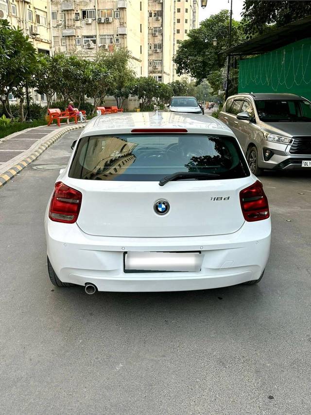 https://images10.gaadi.com/usedcar_image/4280932/original/processed_f64eb56717c5261812b261939894bec2.jpg?imwidth=6402