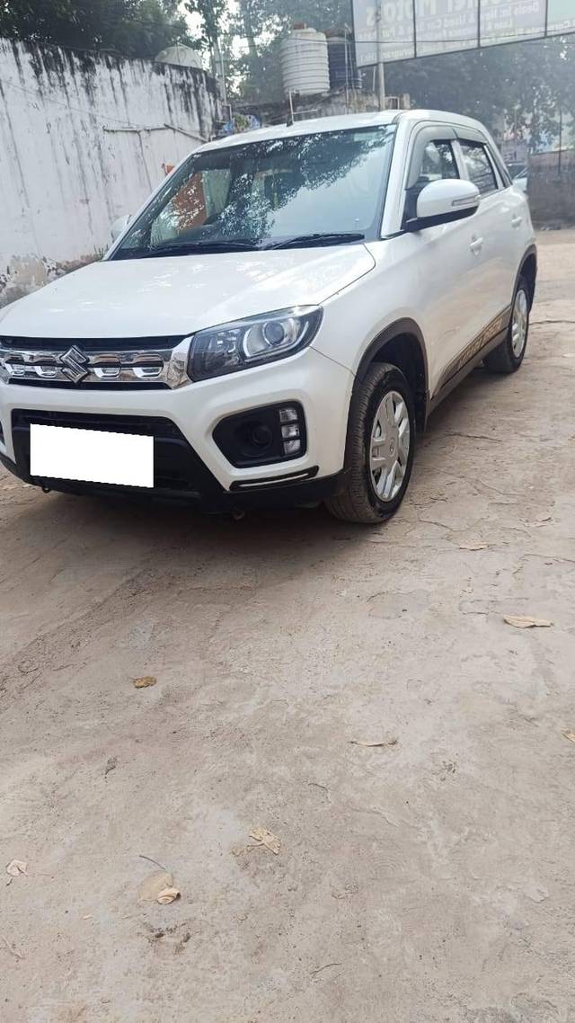 https://images10.gaadi.com/usedcar_image/4281006/original/processed_3caccd08e7d99472e396e187ba9e1569.jpg?imwidth=6402