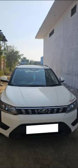 Mahindra XUV300 Mahindra XUV300 W6 Diesel BSIV