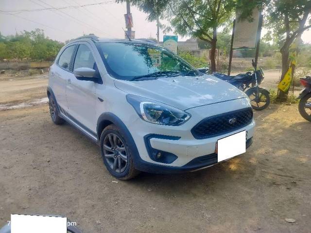 https://images10.gaadi.com/usedcar_image/4281078/original/processed_1b363f3f-5184-4d61-938d-759c739b44e5.jpg?imwidth=6400