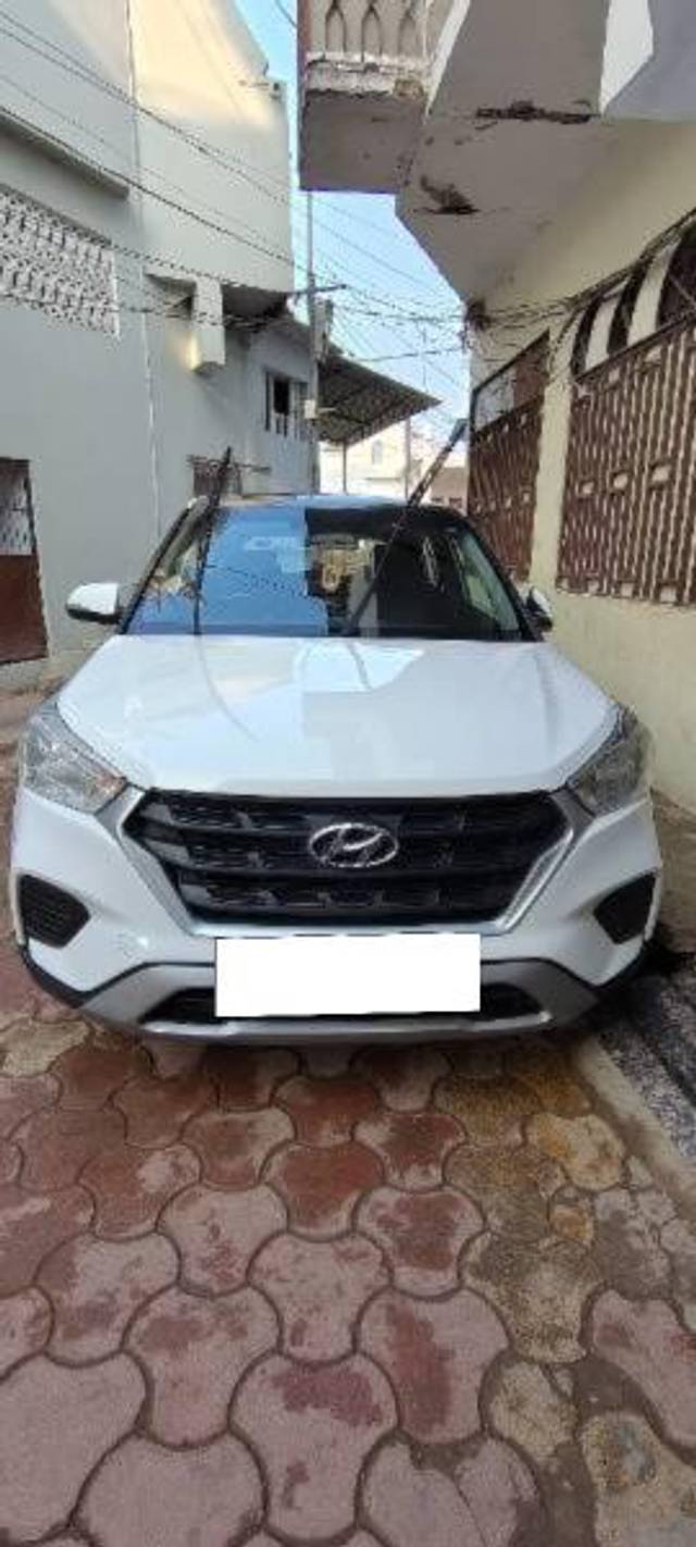 https://images10.gaadi.com/usedcar_image/4281108/original/processed_494ee2f8-153f-46e2-8d16-022c5c8a9667.jpg?imwidth=6400