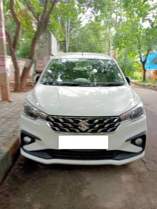 https://images10.gaadi.com/usedcar_image/4281185/original/processed_ab208d0c-d608-40ec-a5dc-3326e3bc0fe8.jpg?imwidth=6402