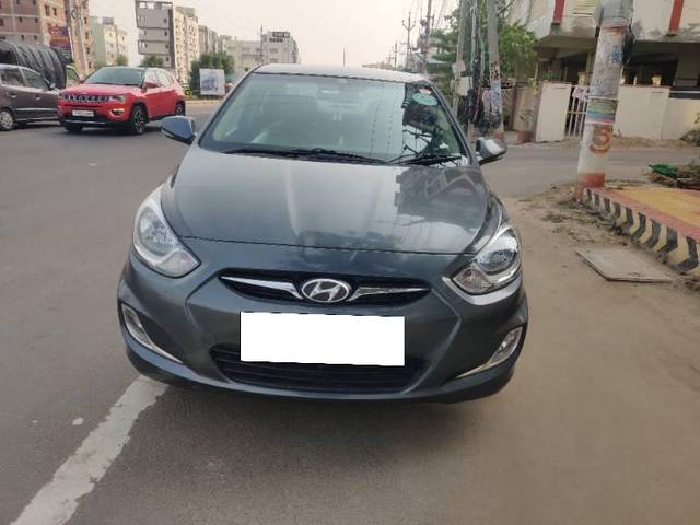 https://images10.gaadi.com/usedcar_image/4281229/original/processed_be055102-8c3f-46c2-957e-038e86037bd4.jpg?imwidth=6402