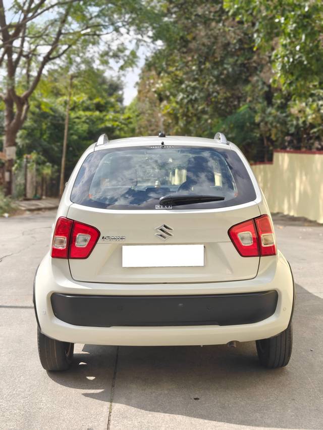 https://images10.gaadi.com/usedcar_image/4281270/original/processed_d5e93797fb400c84ff71b13e5a55b625.jpg?imwidth=6402