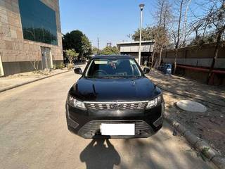 Mahindra XUV300 Mahindra XUV300 W6 Diesel Sunroof BSVI