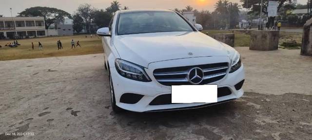 https://images10.gaadi.com/usedcar_image/4281388/original/processed_7e591c98-51ff-42d6-8164-697b654730f4.jpeg?imwidth=6401