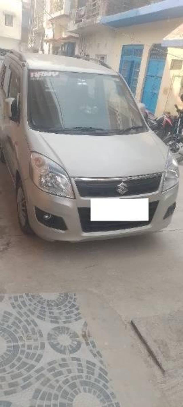 https://images10.gaadi.com/usedcar_image/4281410/original/processed_a7163093-a2c6-4c4f-8720-fa5f20abf518.jpg?imwidth=6400