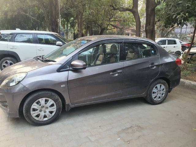 https://images10.gaadi.com/usedcar_image/4281550/original/8e72586f2d89512850d5dbaba2361596.jpg?imwidth=6402