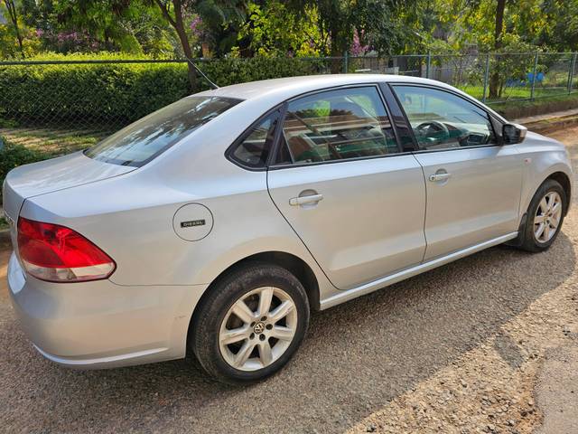 https://images10.gaadi.com/usedcar_image/4281562/original/processed_872d7b7d514c63c3d2421bb94909f8b1.jpg?imwidth=6402