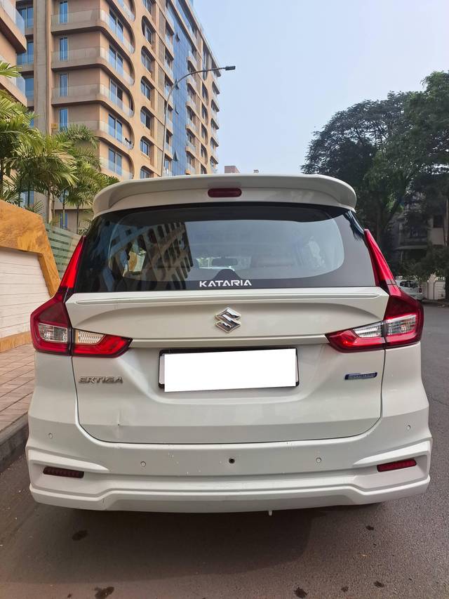 https://images10.gaadi.com/usedcar_image/4281563/original/processed_062d20ba9827115855a0498ad35393e7.jpg?imwidth=6402